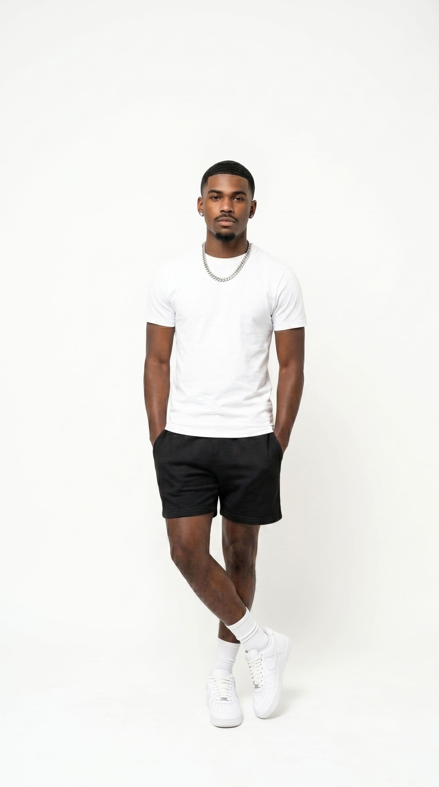 Blank Relaxed Sweatshorts (Noir) - Cover